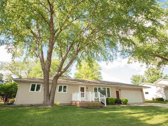 1513 Cantebury Cir Grundy Center Ia 50638 Zillow - 