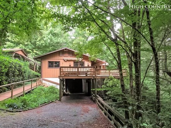 589 Clubhouse Dr Banner Elk Nc 28604 Zillow
