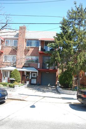 61 15 70th Street Middle Village Ny 11379 Zillow