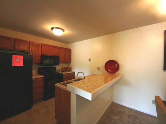 1100 Bonhomme Lake Dr Apt I Saint Louis Mo 63132 Zillow