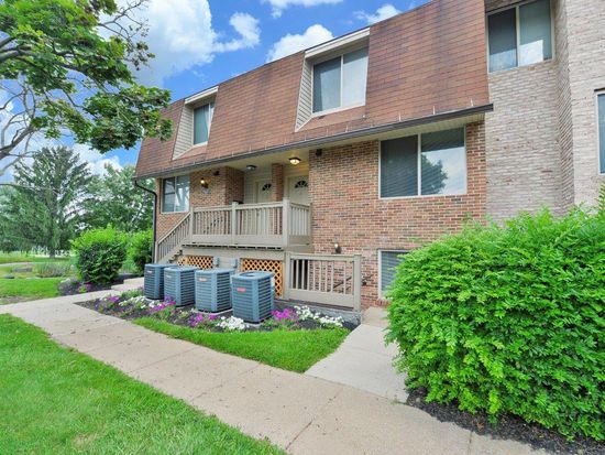 679 Waupelani Dr Three Bedroom Garden Townhome State Apt Wait3b 679 A Waupelani Dr State College Pa 16801