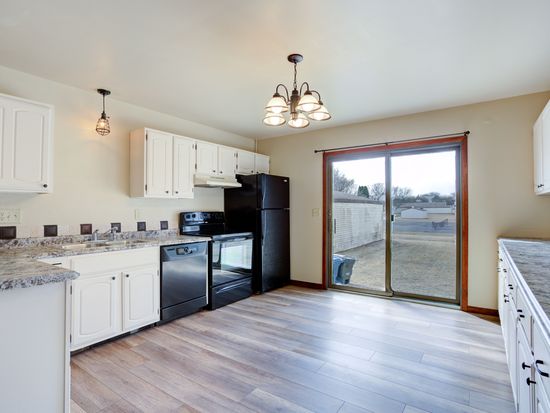 840 Kay Kourt Neenah Wi 54956 Zillow