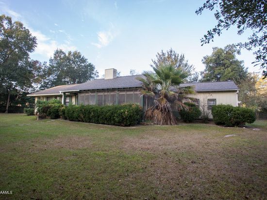 106 S Oak St, Opelousas, LA 70570 | Zillow