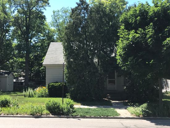 118 Rose St Traverse City Mi 49686 Zillow