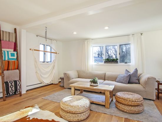 215 Chestnut St Port Chester Ny 10573 Zillow