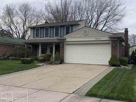 8783 Strom Dr Sterling Heights Mi 48314 24 Photos Mls 2200057542 Movoto