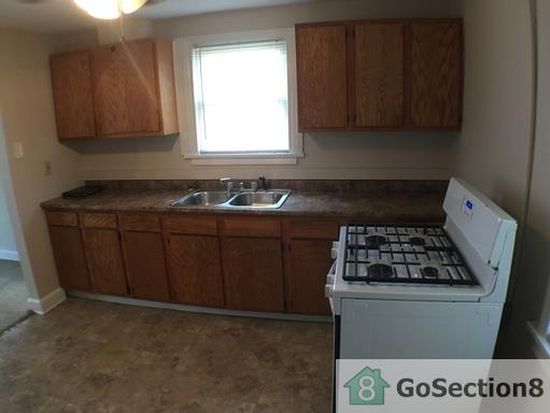 111 Edward Ave Elyria Oh 44035 Zillow