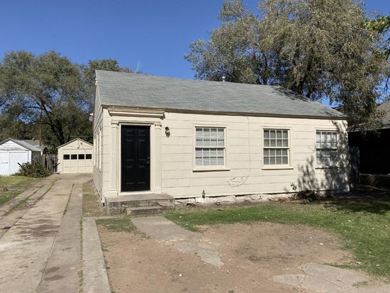 2204 23rd St Lubbock Tx 79411 Zillow