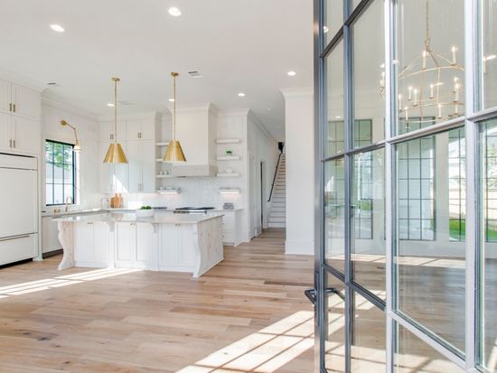 5047 Trottoir St Baton Rouge La 70808 Zillow