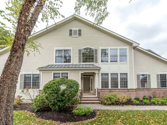 55 Schindler Way Fairfield Nj 07004 Zillow