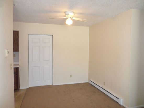 Triad Park Apartments Macomb Il Zillow Map Of Macomb Il Centered On Triad Park Apartments Living Room Dining Area