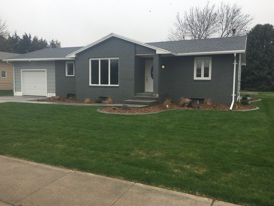 1228 Valerie Dr Holdrege Ne 68949 Zillow