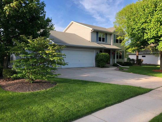 1863 Charles St De Pere Wi 54115 Zillow