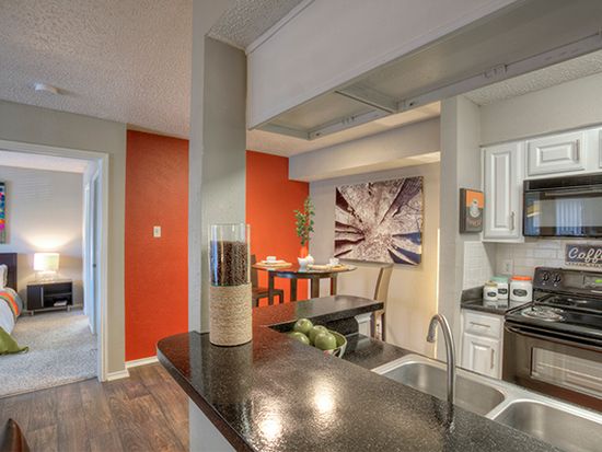 The Manhattan Apartment Rentals Dallas Tx Zillow