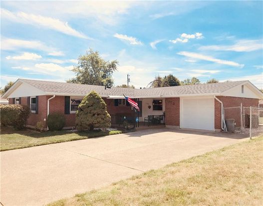 1369 S Maple Ave Fairborn Oh 45324 Zillow