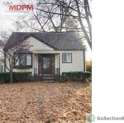 16140 Toepfer Dr Eastpointe Mi 48021 Zillow