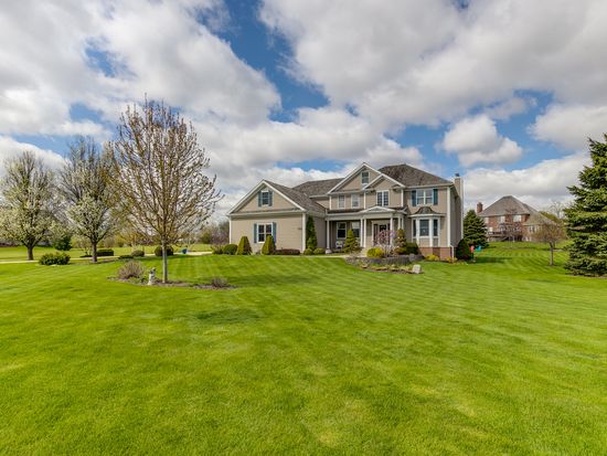 8219 Country Shire Ln Spring Grove Il 60081 Mls 10651377 Zillow 8219 Country Shire Ln Spring Grove Il