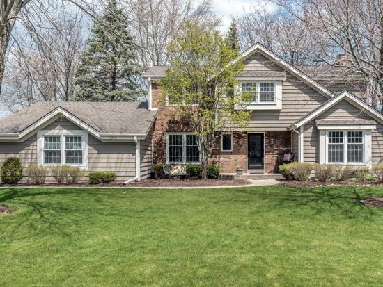 3700 W Sherbrooke Dr Mequon Wi 53092 Zillow
