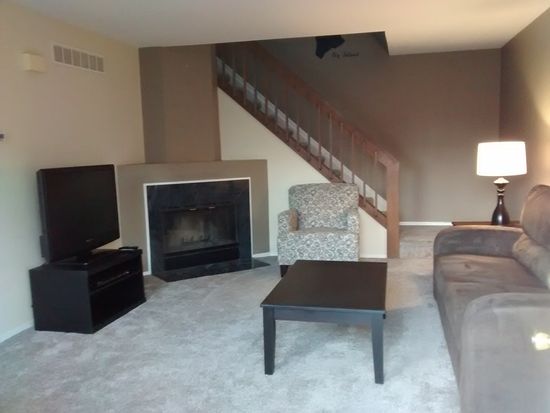 1801 Vine Way Dr Apt 7 Canton Mi 48188 Zillow