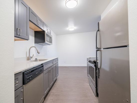 3539 27th Pl W 1 Bedroom Seattle Wa 98199 Zillow