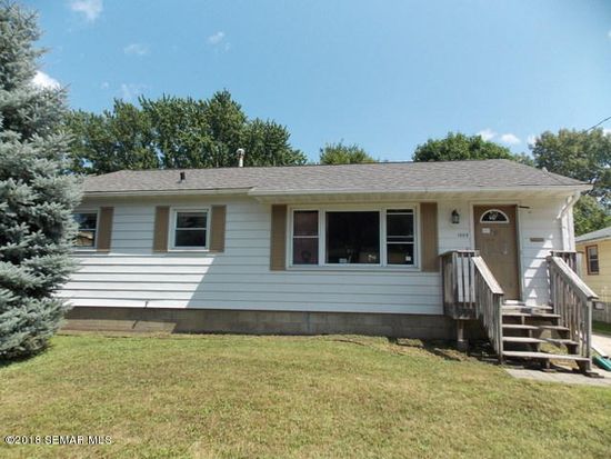 1004 Ulstad Ave Albert Lea Mn 56007 Zillow