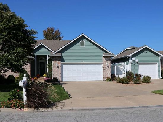 828 meadowlark ln newton ks 67114 zillow