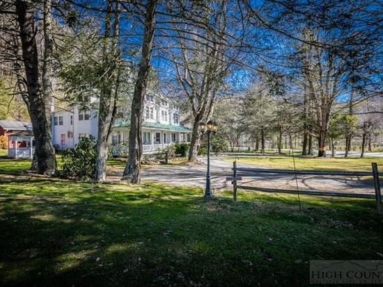 4584 State Highway 194 S Banner Elk Nc 28604 Zillow