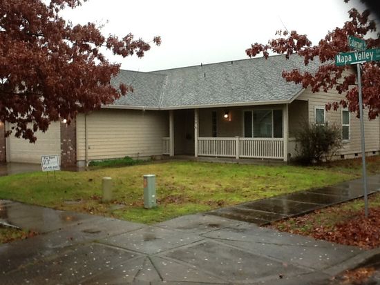 1394 Napa Valley Ln Eugene Or 97404 Zillow