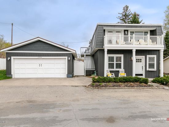 15944 Graves Ave Spring Lake Mi 49456 Zillow