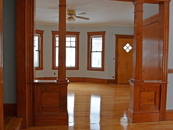 88 Malden St Worcester Ma 01606 Zillow