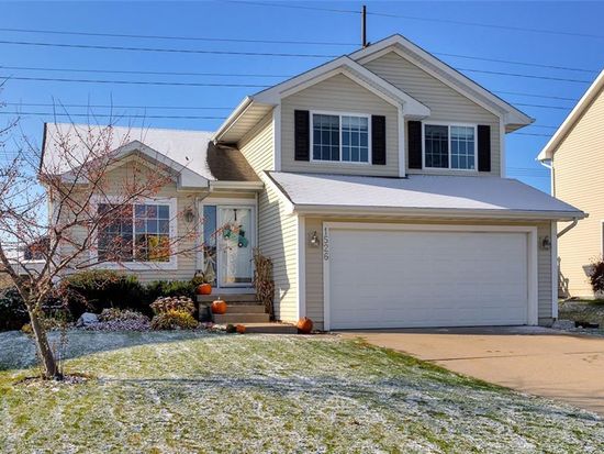 1526 Nine Iron Dr West Des Moines Ia 50266 Zillow