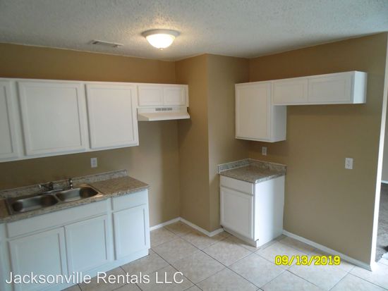 708 Northpoint Cir S Jacksonville Fl 32218 Zillow 708 Northpoint Cir S Jacksonville Fl