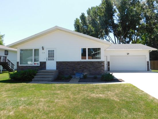 519 Browning Ave Bismarck Nd 58503 Zillow