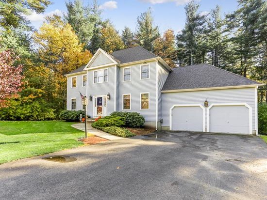 14 Joseph Cir Bellingham Ma 02019 Zillow