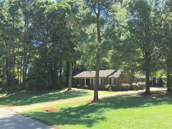 6867 Colonial Club Dr Thomasville Nc 27360 Zillow