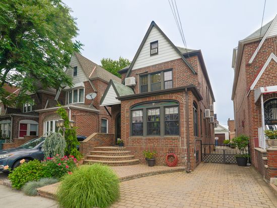 6359 84th St Middle Village Ny 11379 Zillow