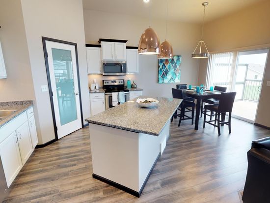 Diamond Creek Townhomes Apartment Als West Fargo Nd Zillow
