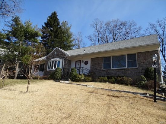 110 Fox Meadow Rd Scarsdale Ny 10583 Zillow