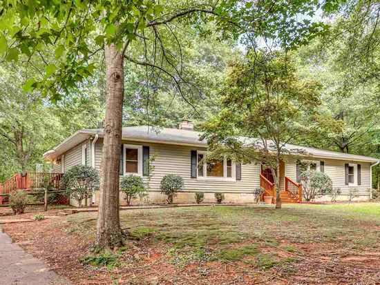 614 Crestwood Dr Greenville Sc 29609 Mls 267356 Zillow