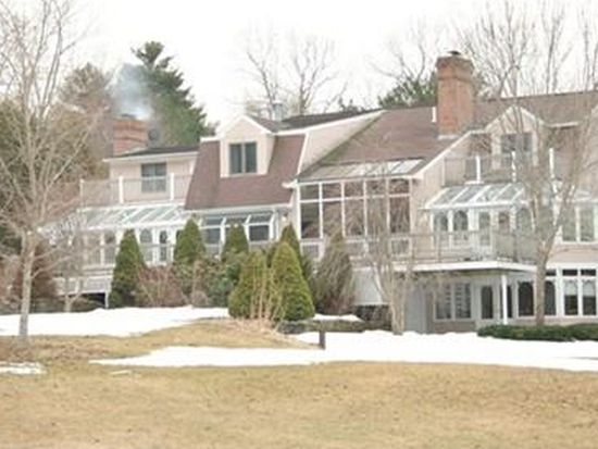 wrentham outlets new balance