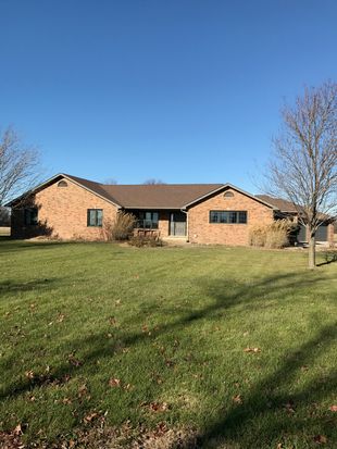 1415 Sale Barn Ave Greenville Il 62246 Zillow