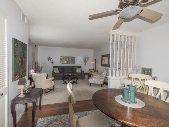 4347 Chateau De Ville Dr Apt G Saint Louis Mo 63129 Zillow