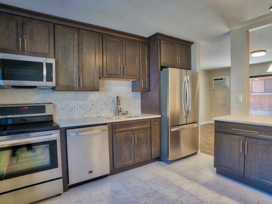 230 Circle Ave Apt 1e Forest Park Il 60130 Zillow