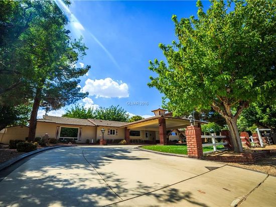 4623 Latigo St Las Vegas Nv 89119 Zillow