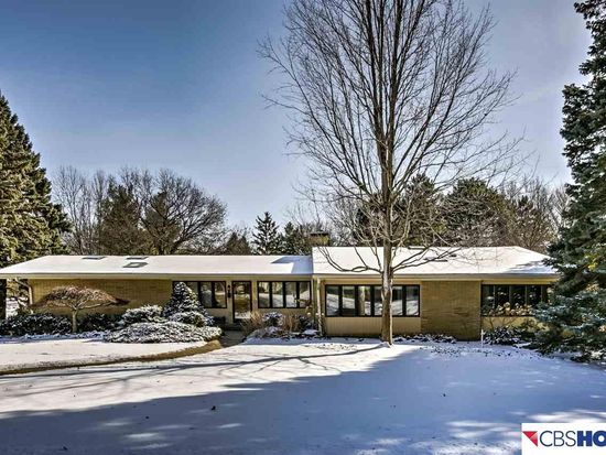 8555 Woolworth Ave Omaha Ne 68124 Zillow