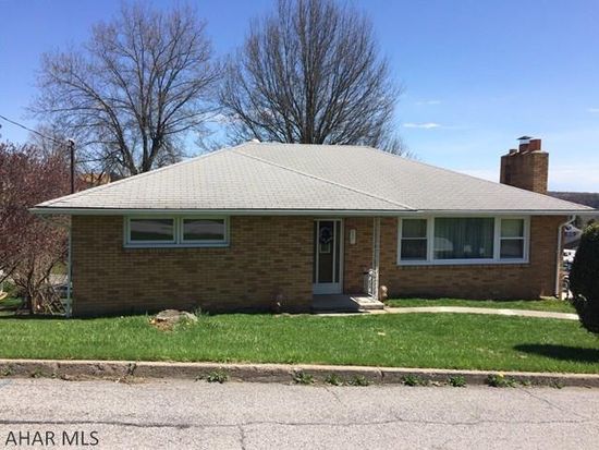 110 Lincoln St Ebensburg Pa 15931 Zillow