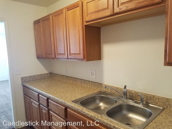 441 Se Winfield Ave Apt 15 Topeka Ks 66607 Zillow