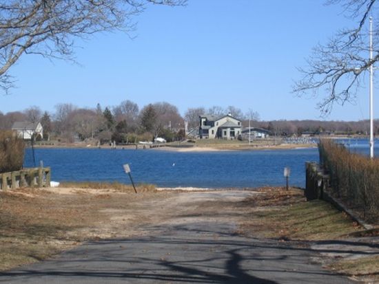 1 N Silver Beach Rd Shelter Island Ny 11964 Zillow
