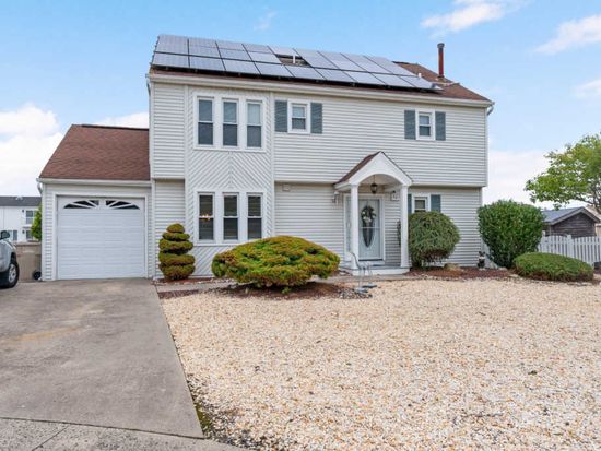 94 Wind Jammer Ct Bayville Nj 08721 Zillow