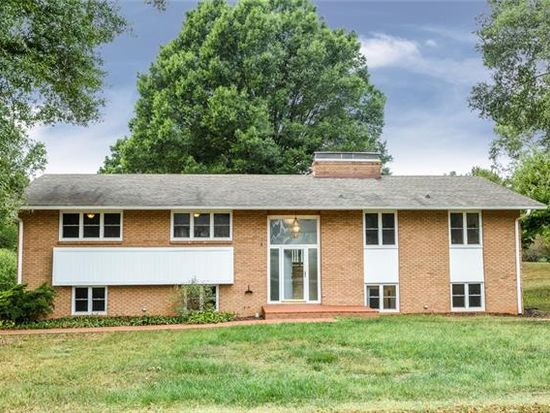 6185 Northlakes Dr Hickory Nc 28601 Zillow